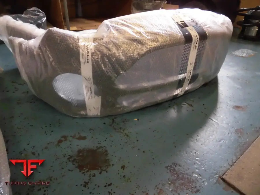 WALD ASTON MARTIN DB7 BODY KIT FOR 1995-2002