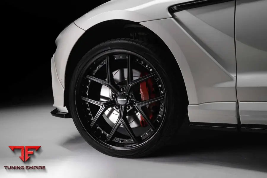 WALD ASTON MARTIN DBX