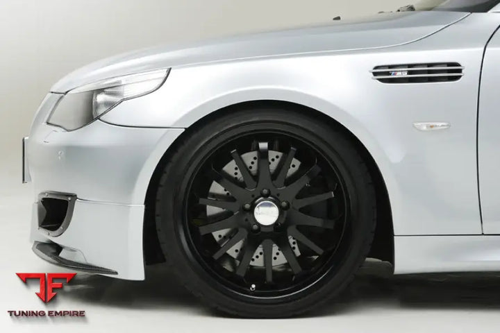 WALD BMW M5 E60