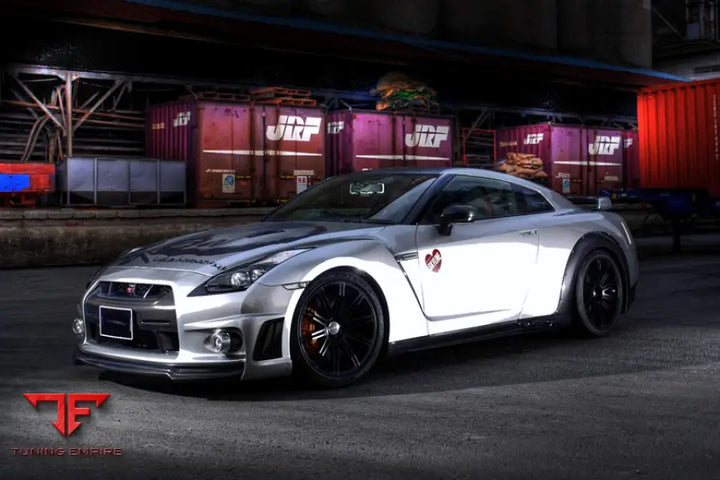 WALD NISSAN GT-R R35